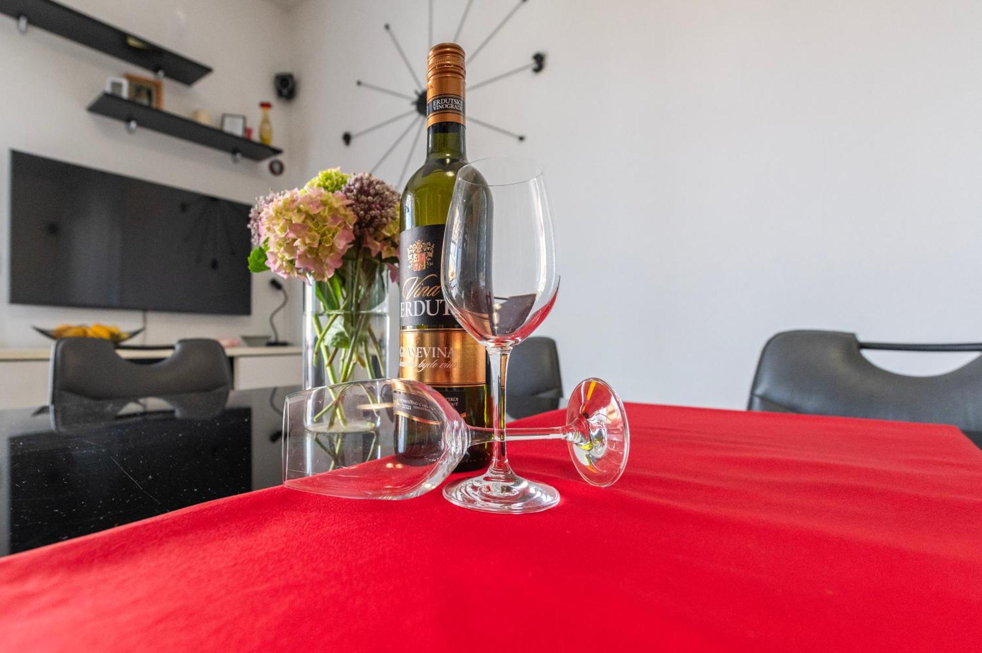 Apartment Marinsko Veli Iž Eksteriør billede