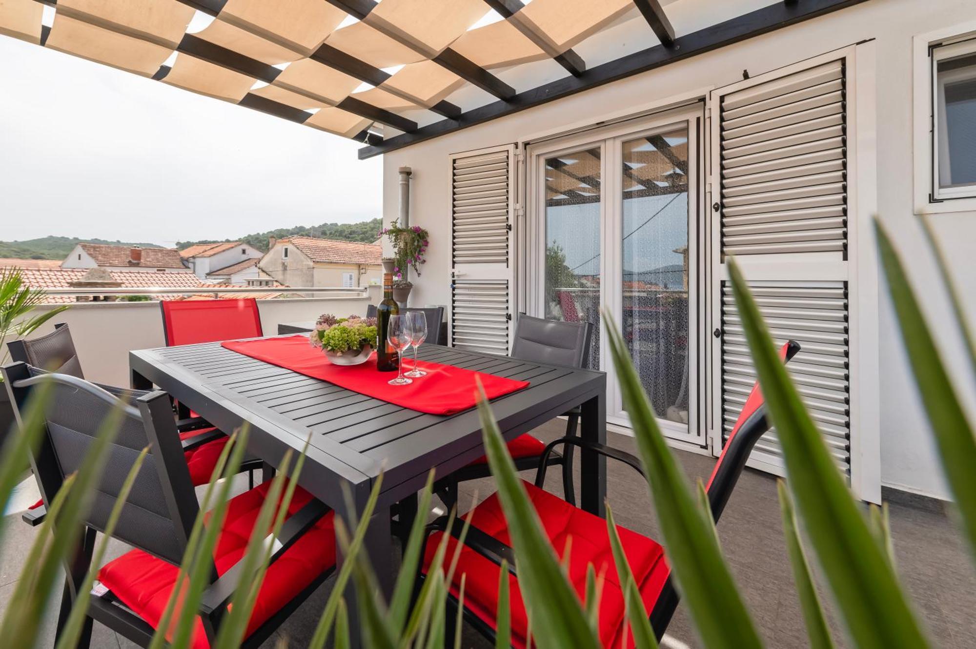 Apartment Marinsko Veli Iž Eksteriør billede